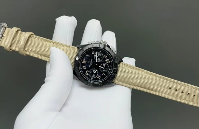 高仿百年靈 價位​ Avenger SB0146101B1X1 主圖片