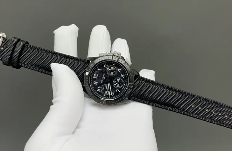 高仿百年靈 入門​​ Avenger SB0147101B1X1 主圖片