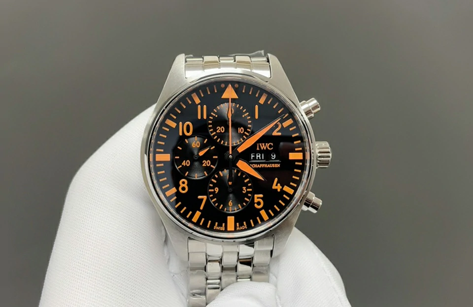 高仿 iwc 飛行員計時腕錶​ IW377730 主圖片