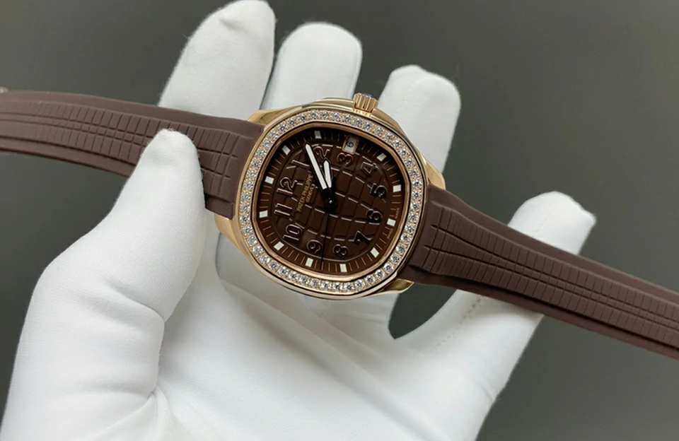 GR廠復刻百達翡麗女錶入門款 AQUANAUT 5268/200R-010 主圖片